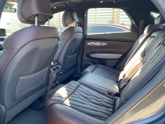 제네시스 GV70 2열.  장우진 기자